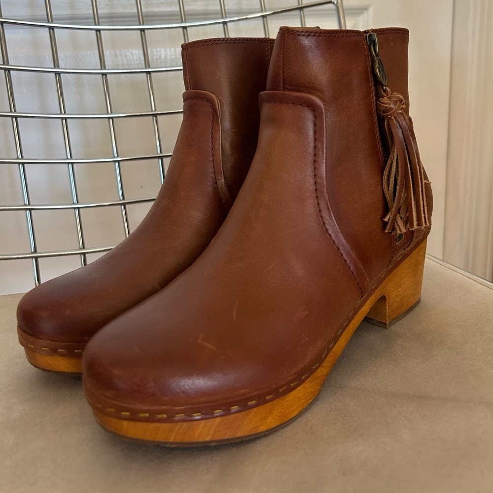 Patricia Nash Leather Booties Brown Boots Size 8 Heeled Tassel Zipper